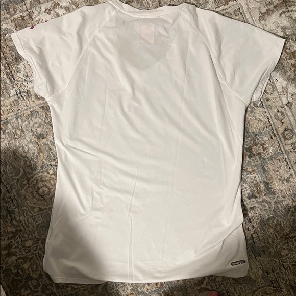 The North Face Women's White V-Neck Tee - Picture 5 of 5